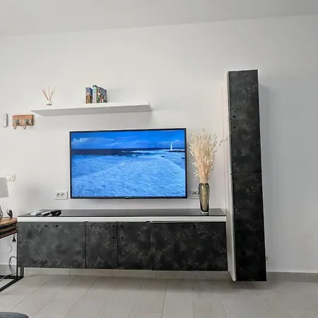 Апартаменты Modern Near Beach&pool Coastal Sunset Tenerife